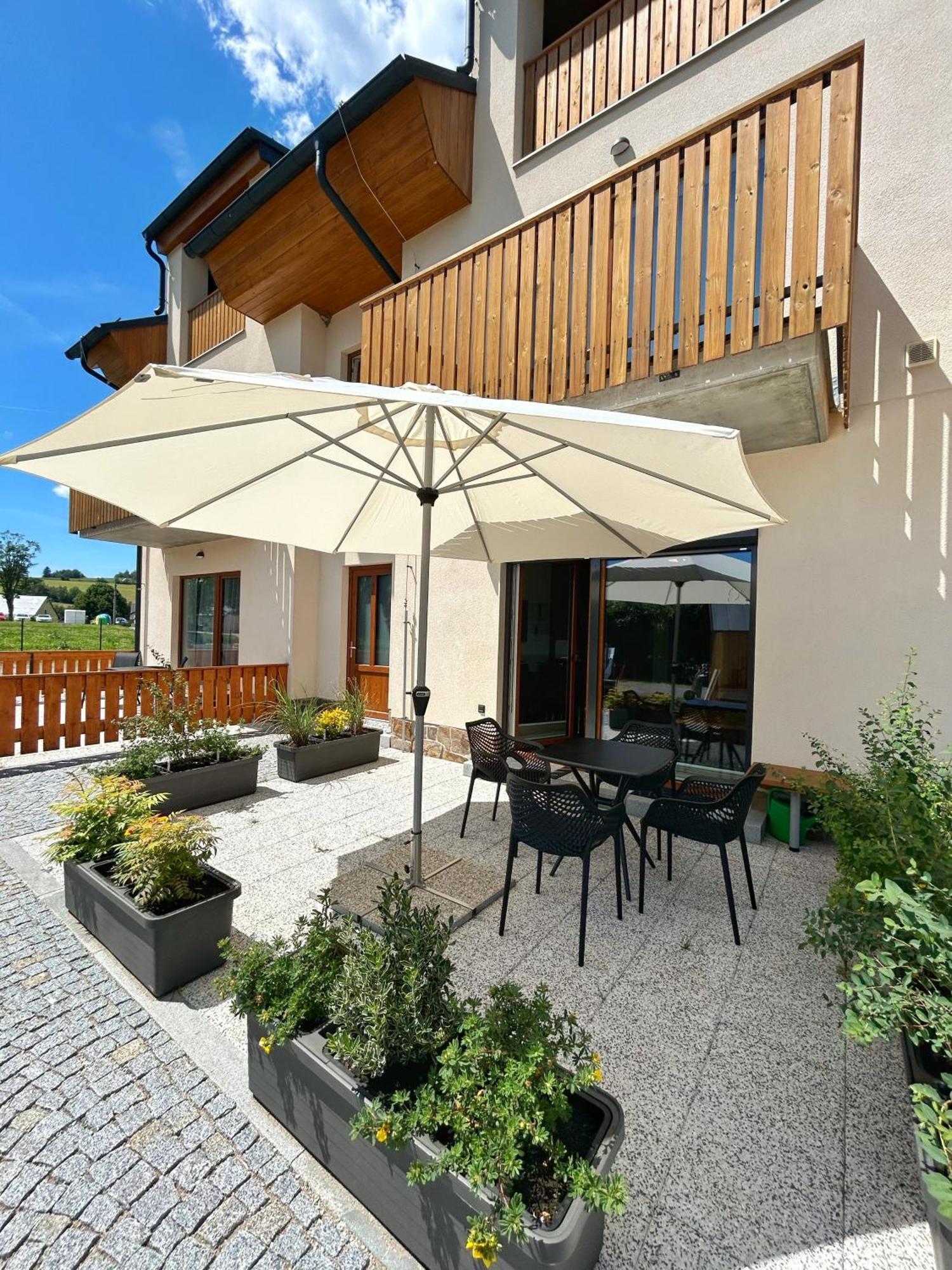 Apartman Se Slunnou Teraskou V Kasperkach Kasperske Hory Exterior foto